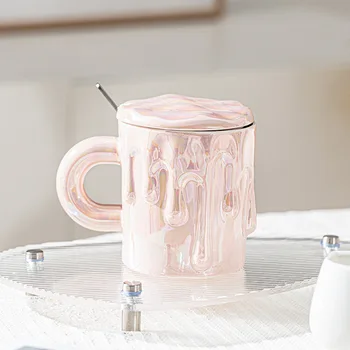Высококачественная кофейная чашка с крышкой, дизайн ложки, чашка для чая с пузырьками, Керамические Милые чашки с жемчужной глазурью, креативная чашка для латте в форме расплава